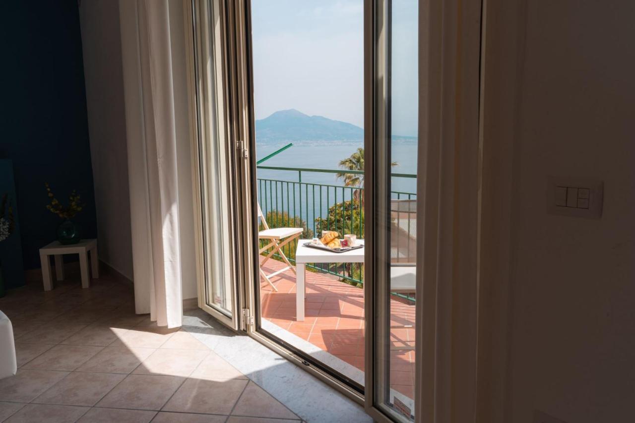 Amazing Sea&Vesuvio View Suite Vico Equense Eksteriør billede